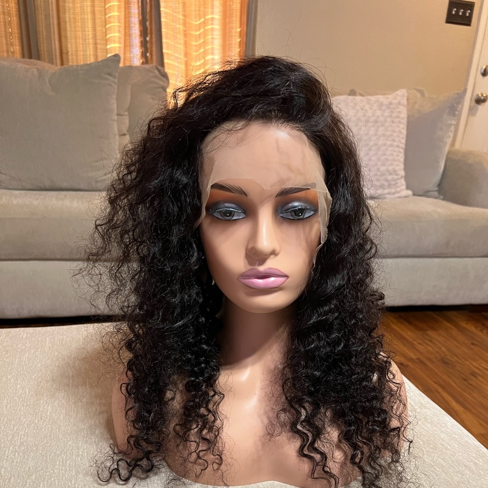 Wig - Picture 4 of 5